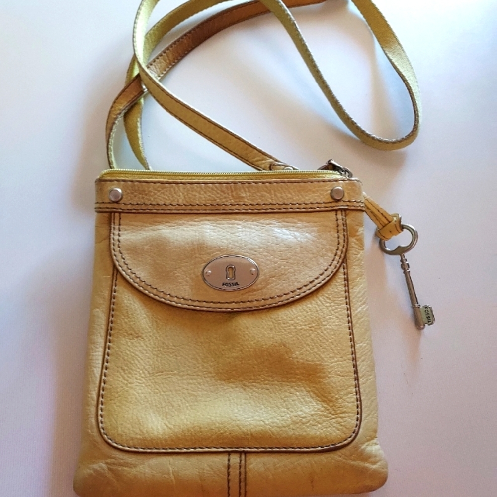 Fossil leather Chartreuse 8x10" purse